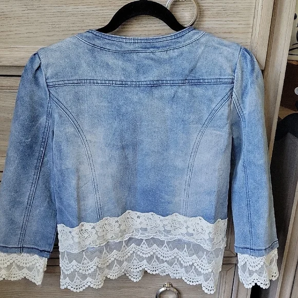Jean Jacket Button Front With Lace And Pearl Embellishment - Picture 5 of 8